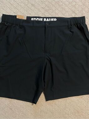 Eddie Bauer Men’s Flex Waist Black TecShorts XXL